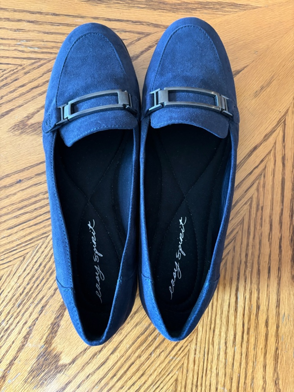 NWOT Easy Spirit Women's Navy Suede Loafers